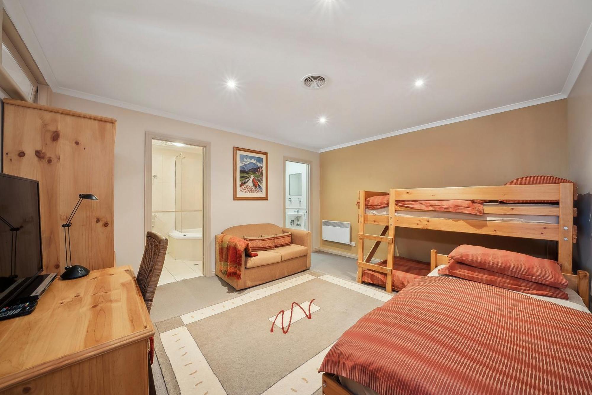 Hotel Pension Grimus Mount Buller Extérieur photo